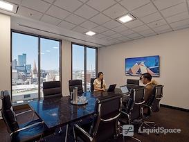 CorporateCubes.Co - 333 Collins