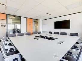 HQ | ROISSY HQ, Airport