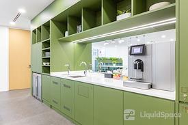 Regus | Singapore PLUS Building