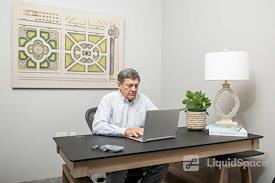 Expansive - 216 Coworking