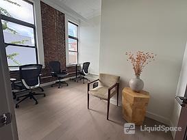 Regus | NE, Omaha - S 72nd St