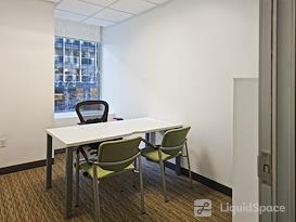 Regus | 600 Third Avenue