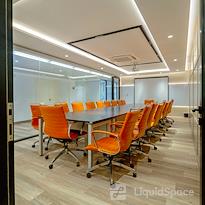 SpaceBar Office | Huamak