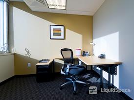 Regus | International Plaza