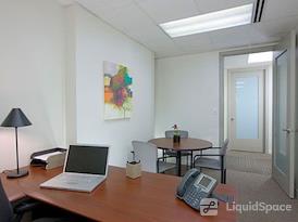 Regus | One Corporate Center