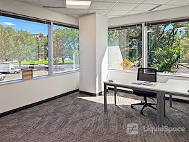 Regus | MN, Brooklyn Center - N Summit Dr