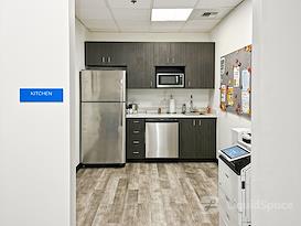 HQ | WA, Bellevue - NE 4th St