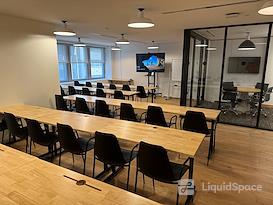 Corporate Suites: 880 3rd Avenue