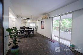 Qala cafe & Co-works