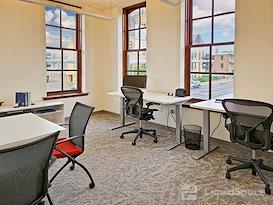 Regus | IA, Davenport - Harrison St