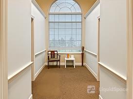 Regus | Lexington - Lewis Hargett Circle