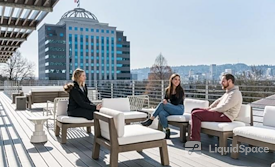 WeWork | 830 NE Holladay St