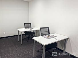Regus | CA, Visalia - S Church St