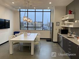 Regus | Camas Center