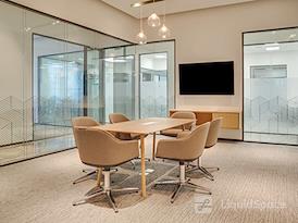 Spaces | Manila, World Plaza, Bonifacio Global City