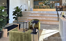 Loloft, Rogers - Flexible Meeting / Event Space 