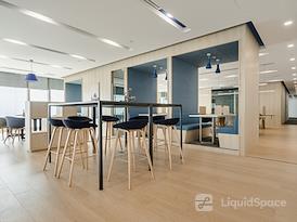 Regus | Nanjing, Deji Plaza