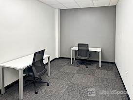 HQ | MI, Detroit - Jefferson Ave