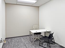 Regus | IL, Chicago - N Clark St