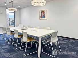 HQ | IL, Bensenville - W Grand Ave