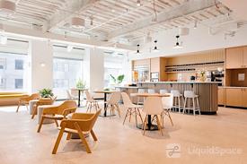 WeWork | 625 W Adams Street