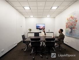 CorporateCubes.Co - 333 Collins