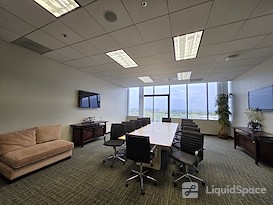 (PCH) Park Tower