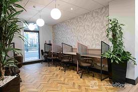Wizu Workspace | Royal House