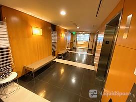 Regus || 1901 Avenue of the Stars