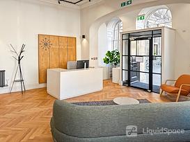 Signature | Edinburgh, 6 Waterloo Place