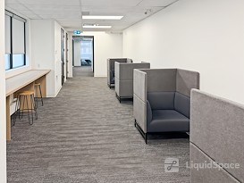 Regus | AB, Calgary – 1St SW
