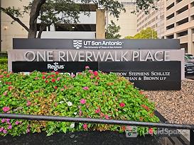 Regus | One Riverwalk Place