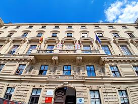 SPACES | Vienna, Schwarzenbergplatz