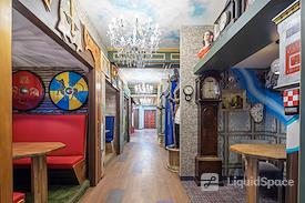 DeskLodge Beacon Tower