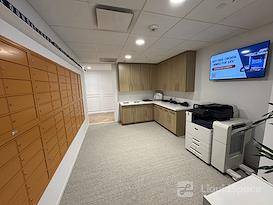 Carr Workplaces - Tysons