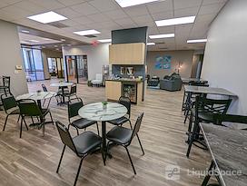 Spoke Coworking - Lounge & Suites