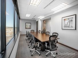 Regus | Waukesha