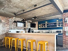 HQ | PA, Philadelphia - Snyder Avenue