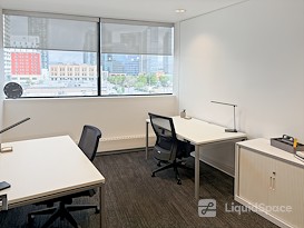 Regus | AB, Calgary – 1St SW