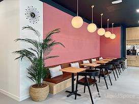 SPACES | Wolverhampton, Victoria Square i11