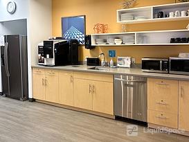 Regus | Parkway Place