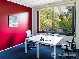 Regus | Fontainebleau, Stop &amp; Work Fontainebleau
