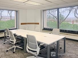 Regus | Hampton - Frontage Rd