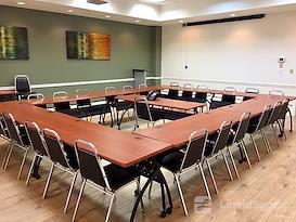 Crown Center Executive Suites (CCESuites)