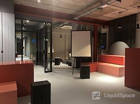 URBAN SPACES – Office & Meeting