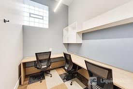 Desk606