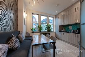 HQ | ROISSY HQ, Airport