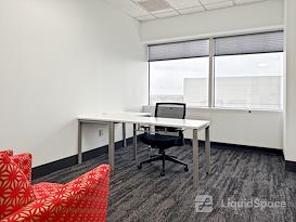 Regus | NC, Greensboro - 301 N Elm