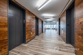 Venture X | Arlington - Courthouse Metro