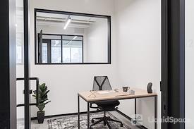 Industrious - Bryant Park off Fifth